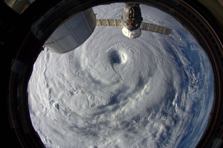 Illustration for article titled Japan's Super Typhoon Neoguri Looks Terrifying From Space
